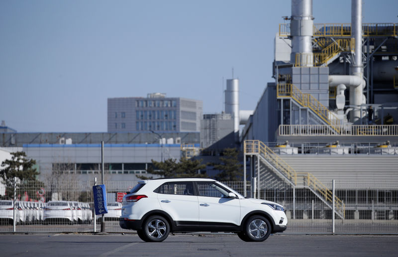 © Reuters. A Hyundai car is seen at a plant of Hyundai Motor Co on the outskirts of Beijing