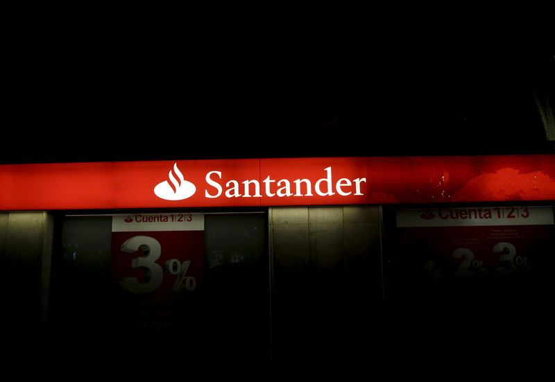 © Reuters. Orcel espera compensación de Santander tras anularse su nombramiento como CEO