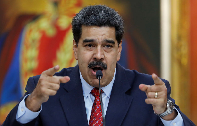 © Reuters. سي.إن.إن ترك: مادورو يدين مهلة إجراء انتخابات ويقول إن جوايدو ينتهك الدستور