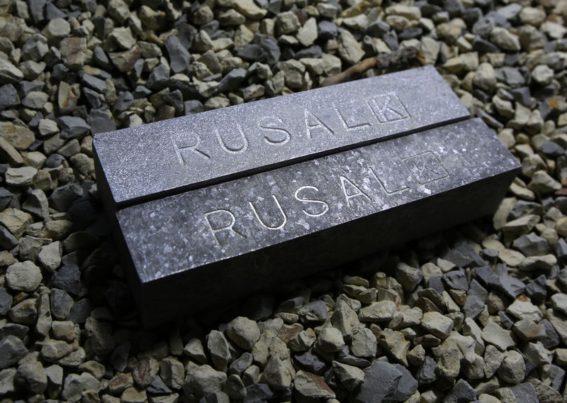 © Reuters. Illustration picture of aluminium ingots made at the Rusal Krasnoyarsk aluminium smelter