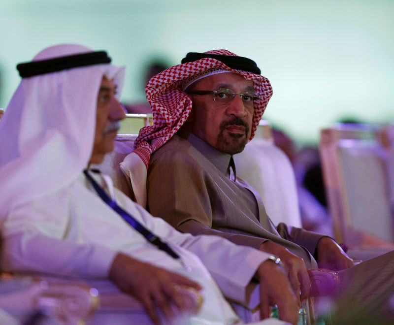 © Reuters. Saudi Arabia's Energy Minister Khalid Al-Falih attends the launching of National Industrial Development and Logistics Program (NIDLP) in Ritz-Carlton hotel in Riyadh