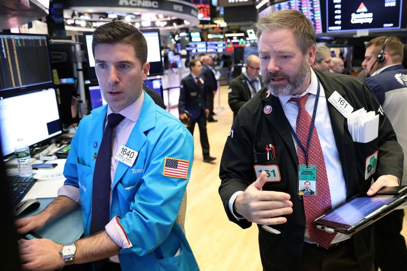 © Reuters. Operadores na bolsa de valores de Nova York