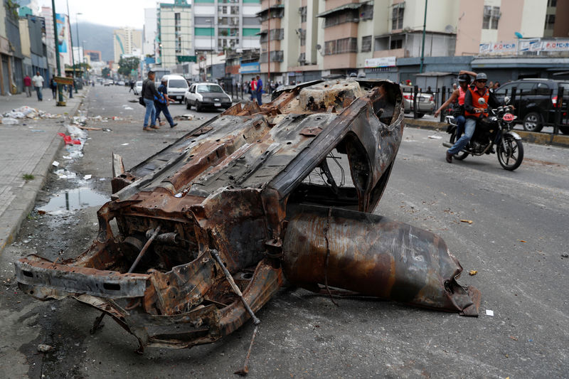 © Reuters. الأمم المتحدة: مقتل أكثر من 40 واعتقال 850 خلال أعمال العنف بفنزويلا