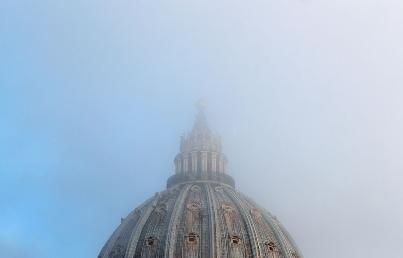 © Reuters. Un alto cargo del Vaticano renuncia tras una acusación de abuso por parte de una antigua monja