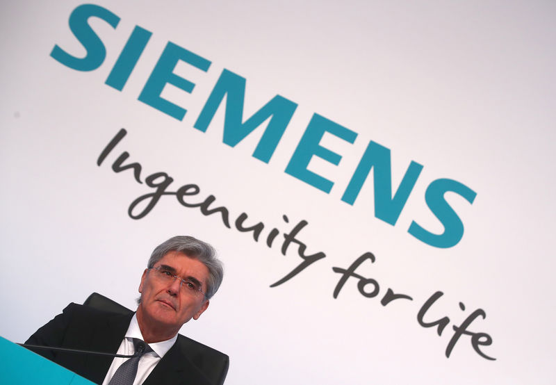© Reuters. Siemens CEO Kaeser attends the company's annual news conference in Munich
