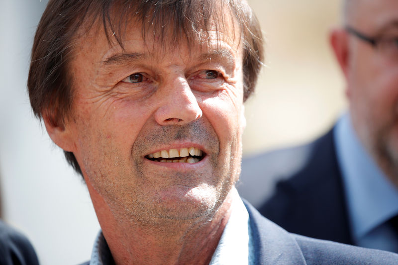 © Reuters. NICOLAS HULOT RETROUVE SES HABITS DE MILITANT ÉCOLOGISTE