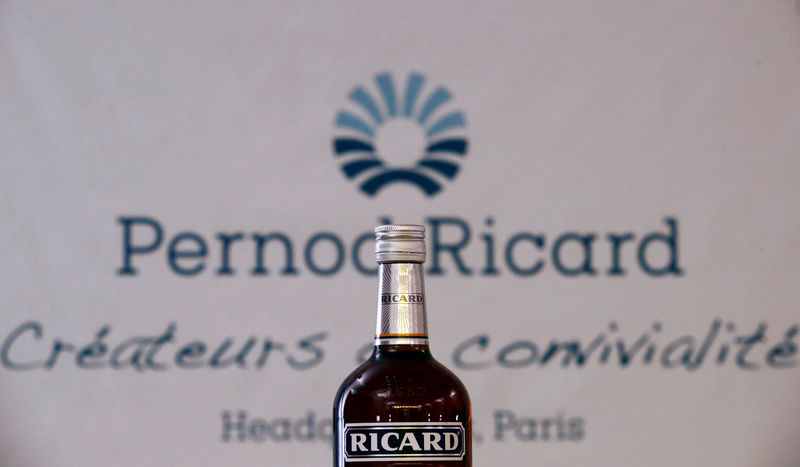 © Reuters. FILE PHOTO: A logo is seen on a bottle of the Ricard aniseed-flavoured beverage displayed during French drinks maker Pernod Ricard news conference to announce the company annual results in Paris