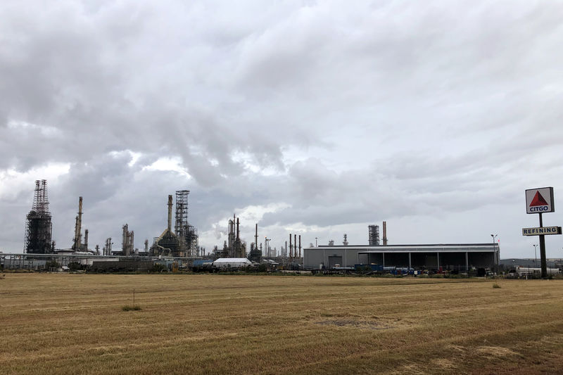 © Reuters. FILE PHOTO: Citgo Corpus Christi Refinery in Texas