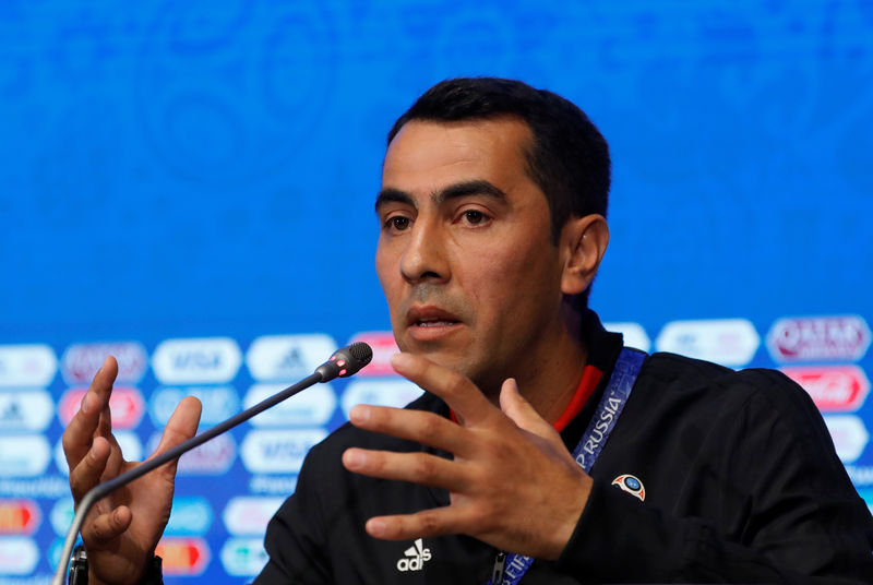 © Reuters. الحكم إيرماتوف يدير نهائي كأس آسيا بين قطر واليابان