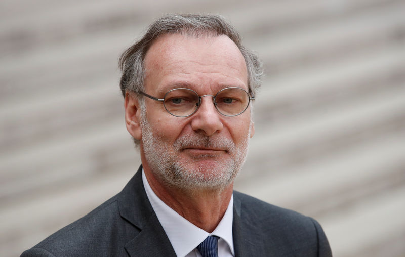 © Reuters. Accenture CEO Pierre Nanterme leaves after the "Tech for Good" Summit at the Elysee Palace in Paris