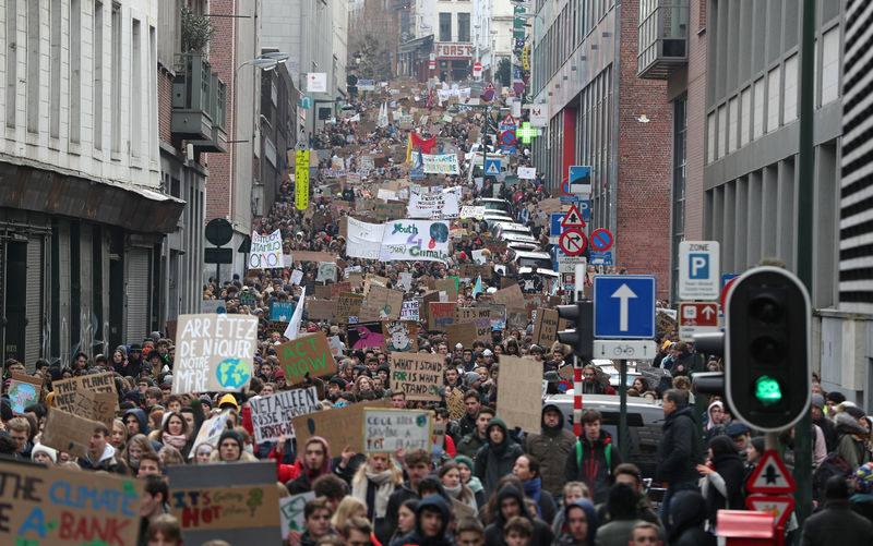 © Reuters. Protesto de estudantes belgas em Bruxelas