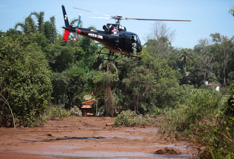 © Reuters. ارتفاع عدد قتلى انهيار سد في البرازيل إلى 110