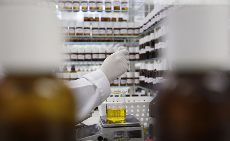 © Reuters. Employee works in a laboratory at Symrise AG's New Center of Excellence in Granja Viana