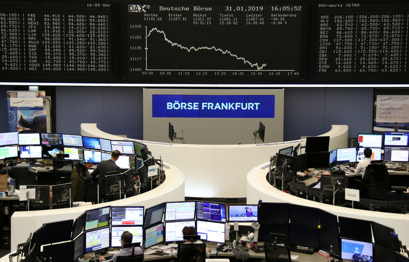 © Reuters. The German share price index DAX graph at the stock exchange in Frankfurt