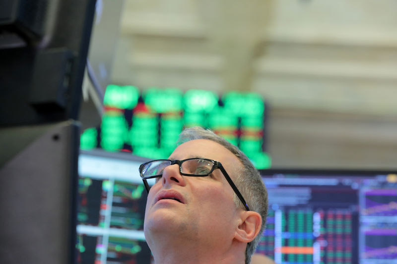 © Reuters. Operadores na bolsa de valores de Nova York