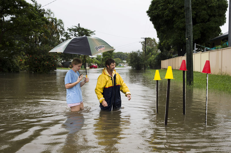 © Reuters. ولاية كوينزلاند الأسترالية تواجه فيضانات قوية وأمطارا غزيرة