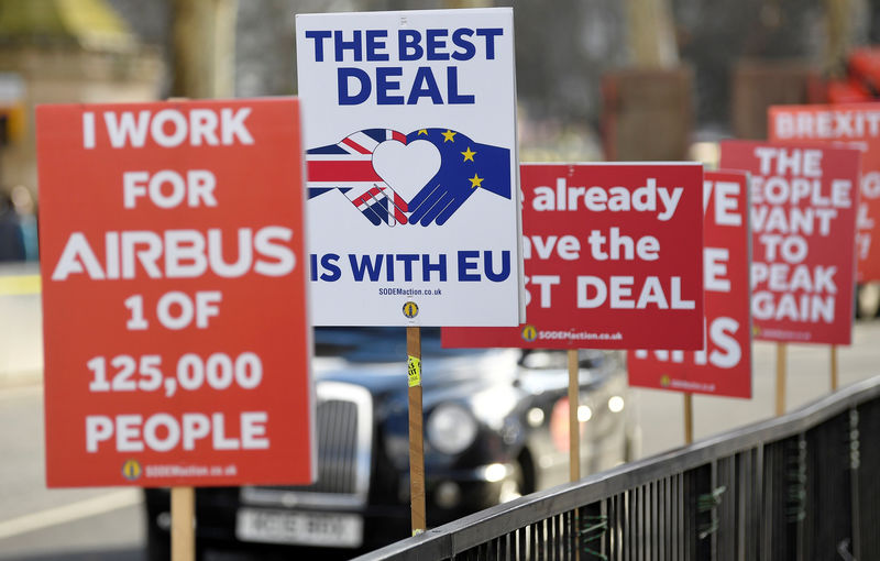 © Reuters. Gran Bretaña lamentaría eternamente un Brexit sin acuerdo, dice su ministro de empresas