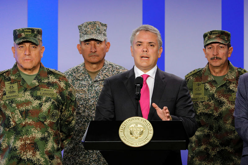 © Reuters. Duque dice que el jefe desertor de las FARC fallecido en Colombia recibía apoyo de Venezuela