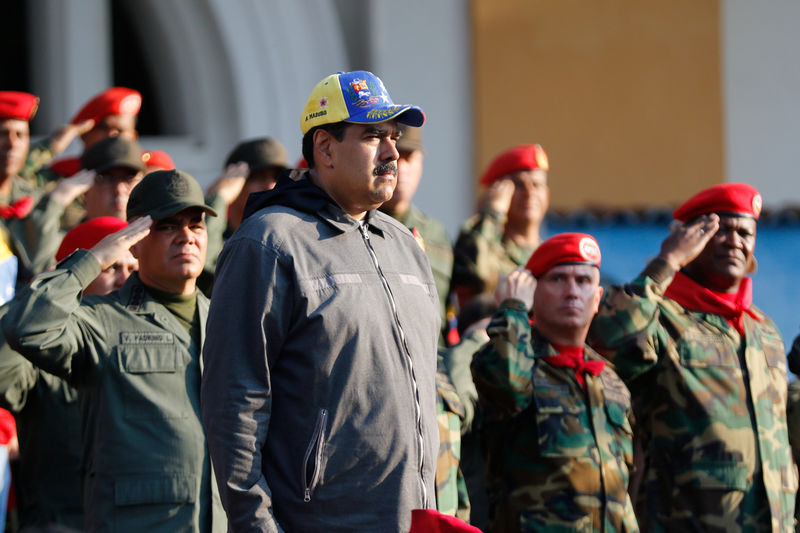 © Reuters. Venezuela's President Nicolas Maduro attends a ceremony to commemorate the 27th anniversary of late Venezuelan President Hugo Chavez failed coup attempt in Maracay