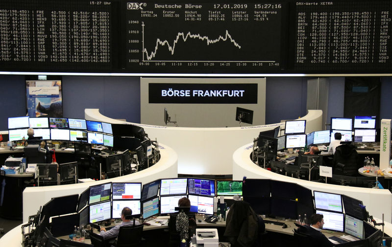 © Reuters. The German share price index DAX graph at the stock exchange in Frankfurt