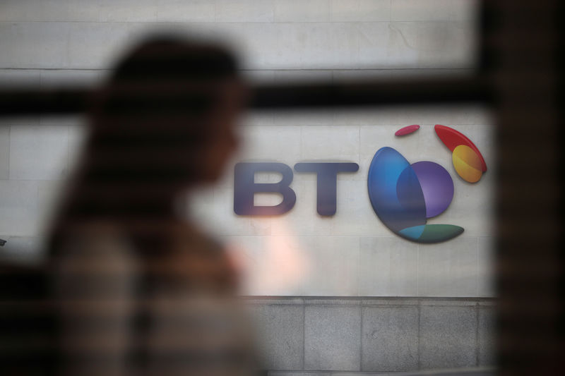 © Reuters. FILE PHOTO - British Telecom (BT)'s headquarters is seen in central London