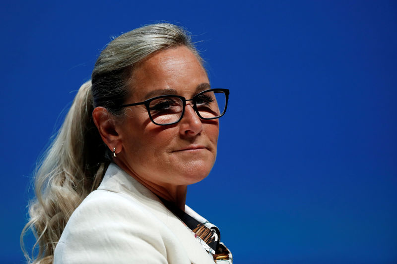 © Reuters. FILE PHOTO - Angela Ahrendts, Senior Vice President of Apple, attends a conference at the Cannes Lions International Festival of Creativity, in Cannes