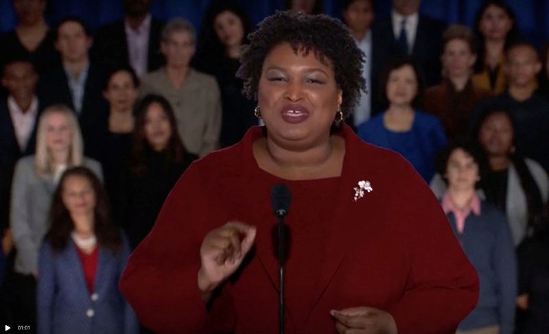 © Reuters. Política democrata Stacey Abrams discursa em nome do partido em resposta a discurso do Estado da União do presidente dos EUA, Donald Trump