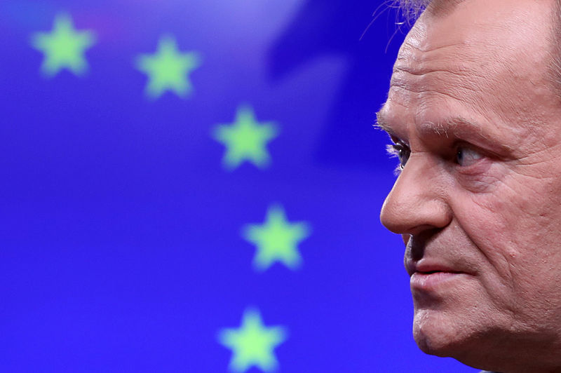 © Reuters. EU Council President Donald Tusk gives a statement after a meeting at the European Council headquarters in Brussels