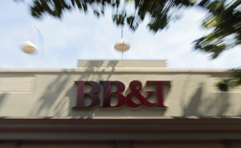© Reuters. A BB&T bank is pictured in Alexandria, Virginia
