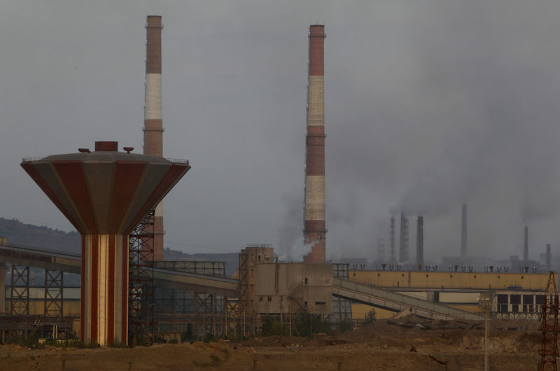© Reuters. Вид на Магнитогорский металлургический комбинат