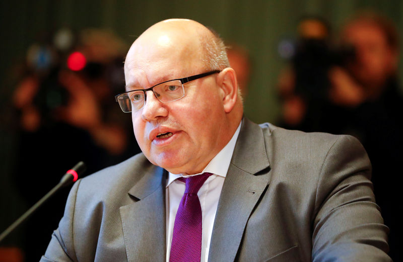 © Reuters. German Economy Minister Peter Altmaier addresses a news conference to present the national industry strategy for 2030 in Berlin