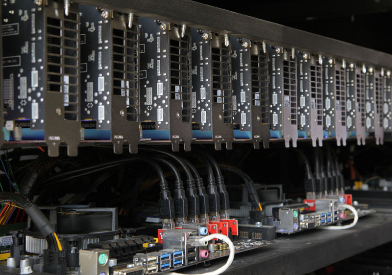 © Reuters. Cryptocurrency mining facilities are seen in Pristina