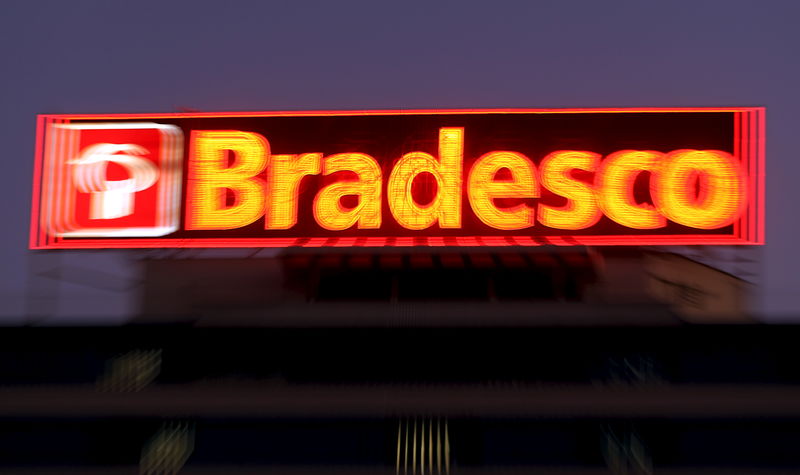 © Reuters. Logo do Bradesco em Osasco, perto de São Paulo