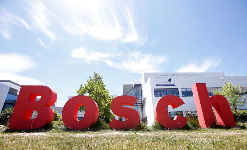 © Reuters. The Bosch logo is seen in Reutlingen