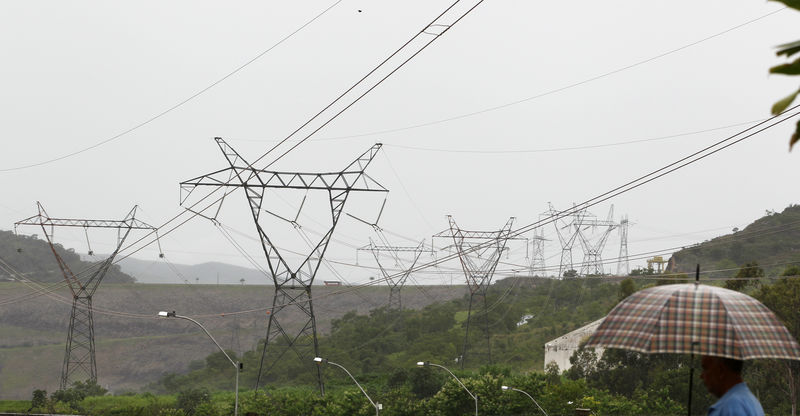 © Reuters. Linhas de transmissão de energia em MG