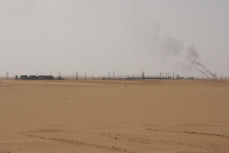 © Reuters. View shows Sharara oil field near Ubari