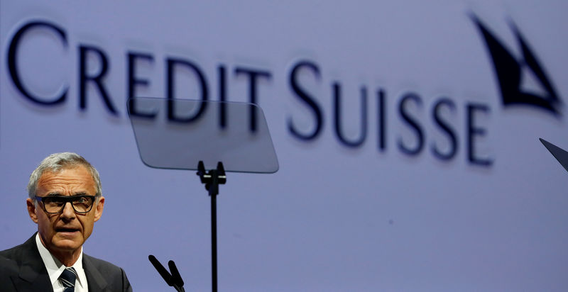 © Reuters. FILE PHOTO: Chairman Rohner of Swiss bank Credit Suisse addresses annual shareholder meeting in Zurich