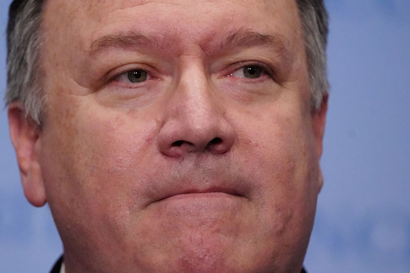 © Reuters. FILE PHOTO: U.S. Secretary of State Mike Pompeo speaks to the media at the United Nations following a Security Council meeting about the situation in Venezuela in the Manhattan borough of New York City