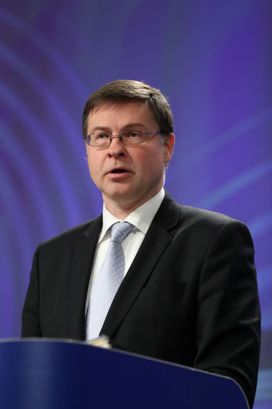 © Reuters. European Commission Vice-President Valdis Dombrovskis attends a news conference in Brussels