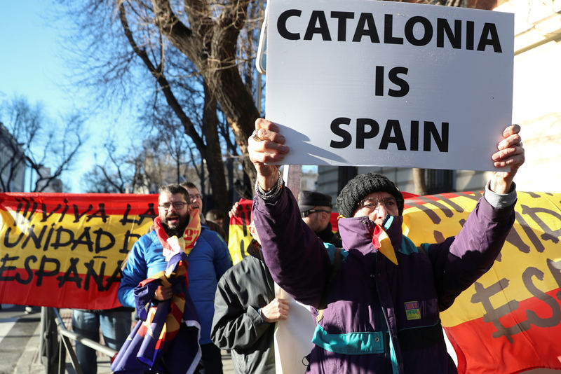 © Reuters. محاكمة انفصاليي قطالونيا تسلط الضوء على الانقسامات في إسبانيا