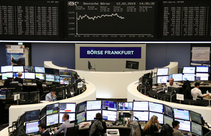 © Reuters. The German share price index DAX graph at the stock exchange in Frankfurt