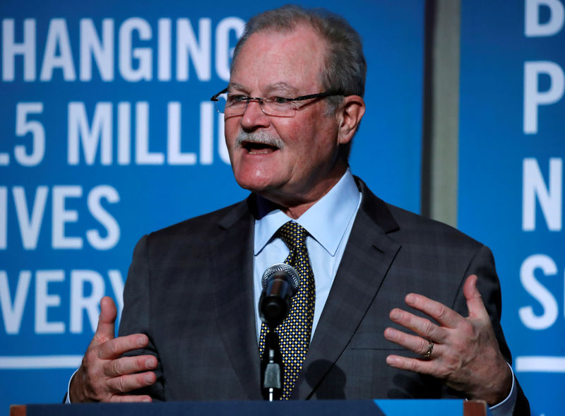 © Reuters. FILE PHOTO: Brian Duperreault, President and Chief Executive Officer (CEO) of American International Group (AIG) speaks at the UJA-Federation of New York General Insurance Annual Event in New York