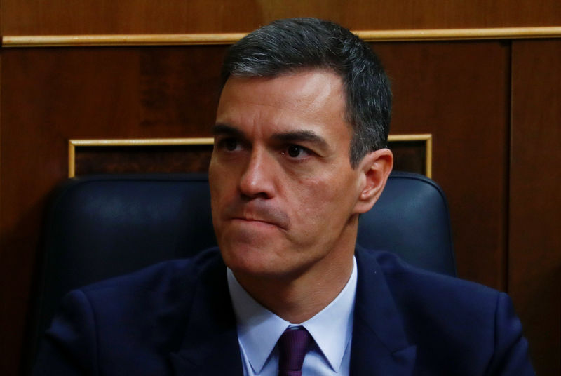 © Reuters. Premiê espanhol, Pedrlo Sánchez, durante sessão do Parlamento em Madri