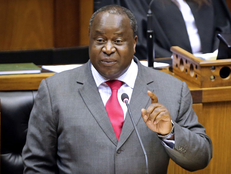 © Reuters. FILE PHOTO: South African Finance Minister Tito Mboweni delivers his medium-term budget policy statement at Parliament in Cape Town