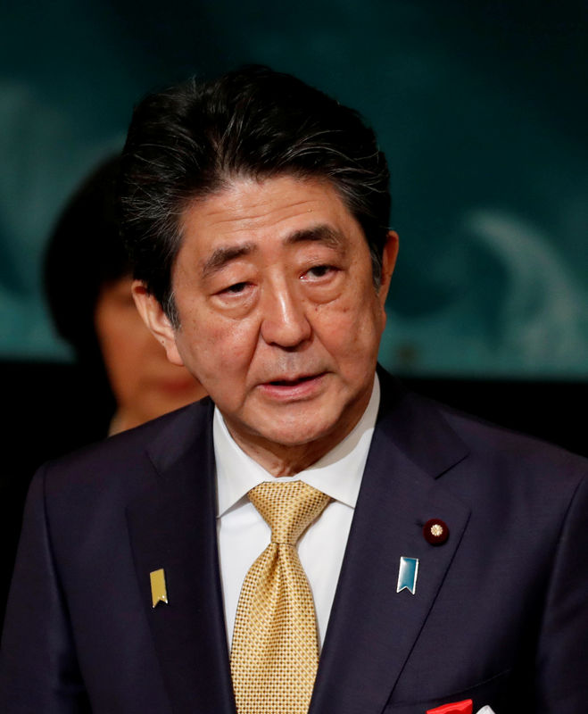 © Reuters. Il premier giapponese Shinzo Abe