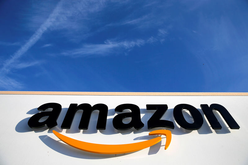 © Reuters. FILE PHOTO: The logo of Amazon is seen at the company logistics centre in Boves