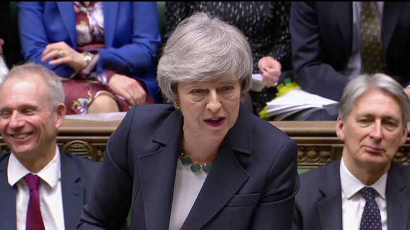 © Reuters. Premiê britânica, Theresa May, discursa no Parlamento em Londres