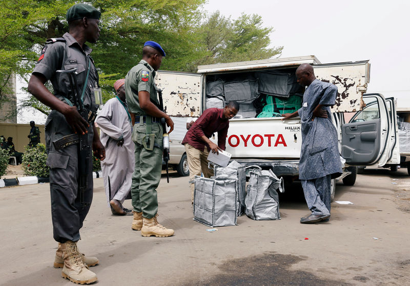 © Reuters. مصادر: الانتخابات الرئاسية في نيجيريا قد تتأجل في بعض المناطق