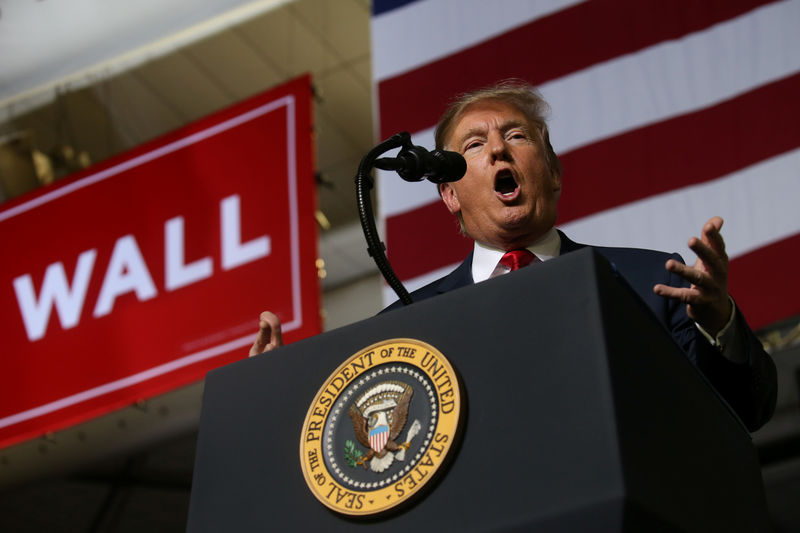 © Reuters. Foto de archivo. El presidente de Estados Unidos, Donald Trump, habla durante un acto en el Coliseo del condado de El Paso en Texas