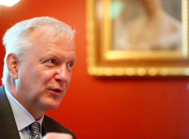 © Reuters. FILE PHOTO - Finland's central bank governor Rehn in Helsinki
